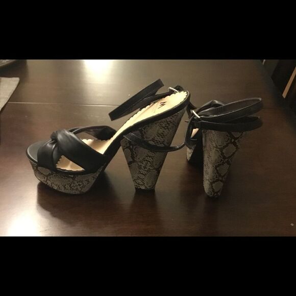 New Madison Snake Print Block High Heel Sandals 8 - Picture 3 of 6